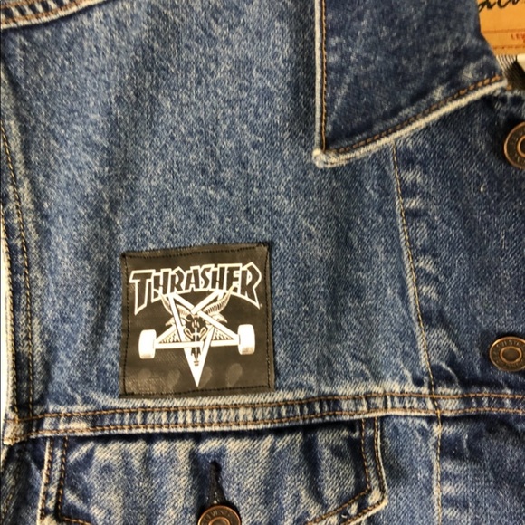 Levi’s Denim Vest Patches Size Small - Picture 3 of 5